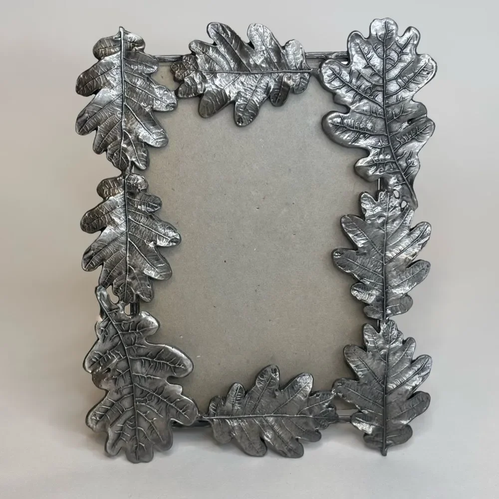 Silver Pewter Leaf Design 4 x 6 Photo Frame